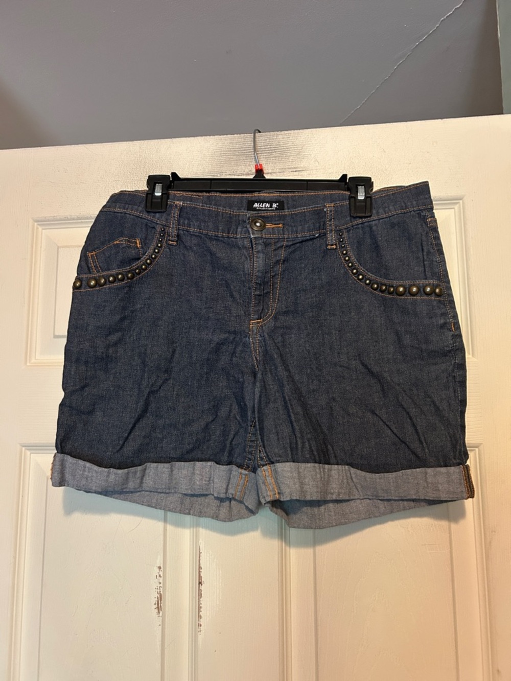 Allen B. By Allen Schwartz dark wash denim jean shorts Size 10